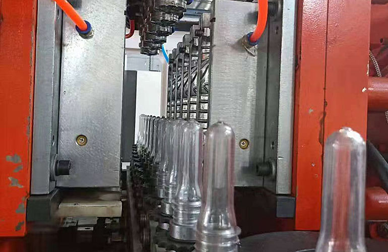 Automatic Water PET Bottle Blowing Machine Shipped to Thailand